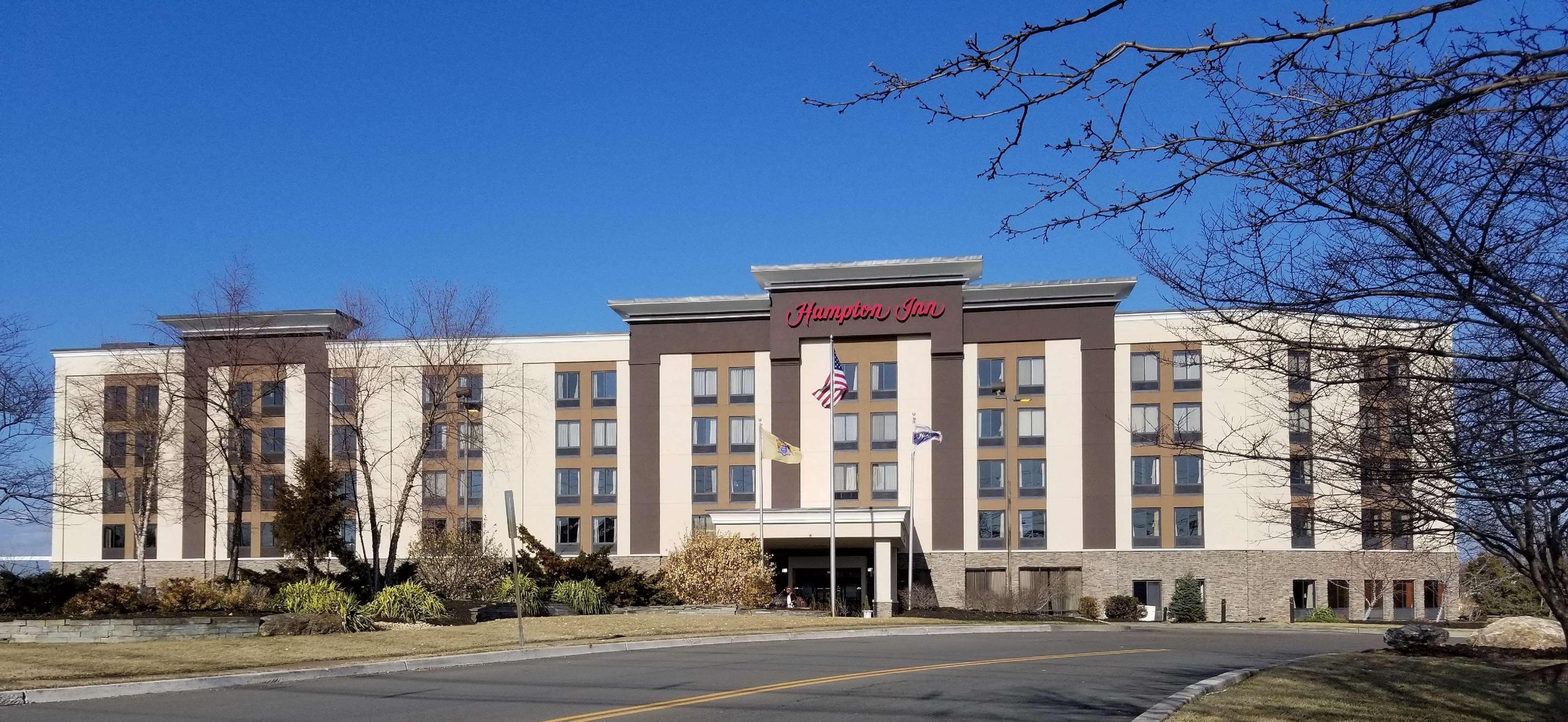Hampton Inn Carlstadt At The Meadowlands Екстериор снимка