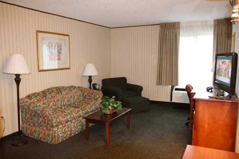 Hampton Inn Carlstadt At The Meadowlands Екстериор снимка